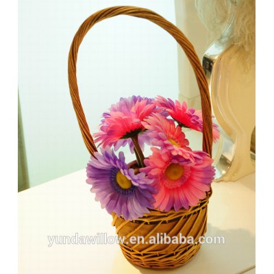 small wicker baskets with handles